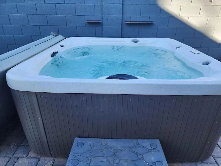 The Gregory: 2 Bed/1 Bath Guesthouse Phoenix