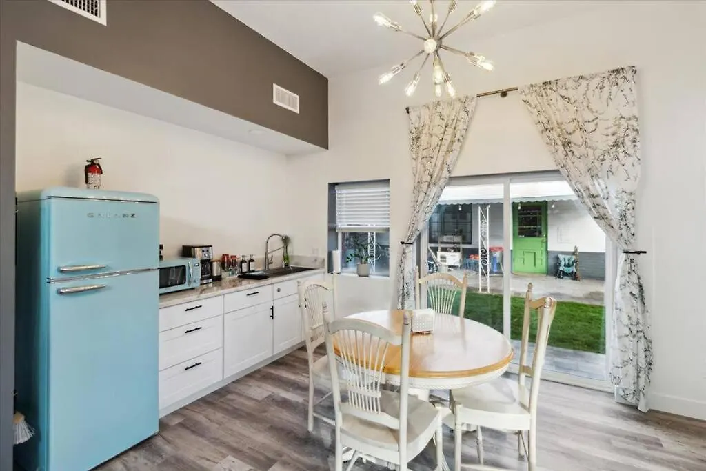 The Gregory: 2 Bed/1 Bath Guesthouse Phoenix Holiday home