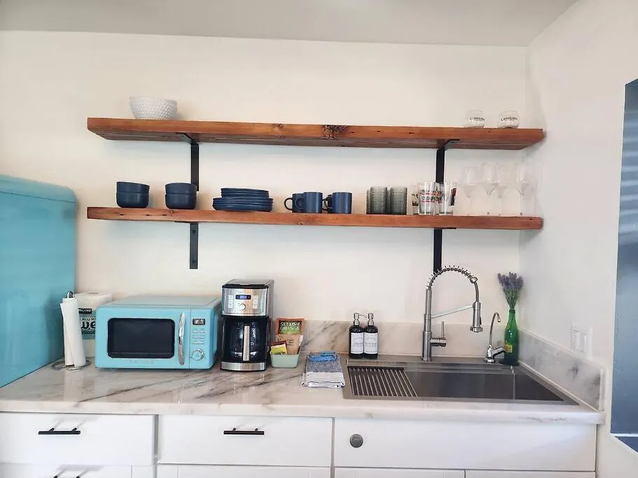 The Gregory: 2 Bed/1 Bath Guesthouse Phoenix