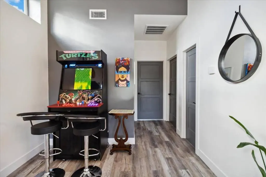 The Gregory: 2 Bed/1 Bath Guesthouse Phoenix 0*,  United States